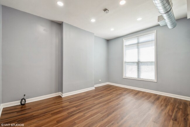 6649 S Greenwood Ave Unit 1