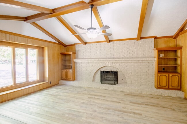 Photo - 5113 71st St