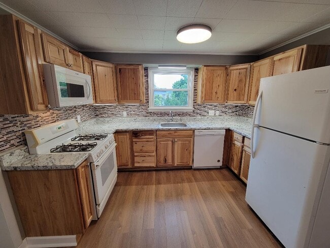 Building Photo - 146 Latimer Ave Unit #2 Rental