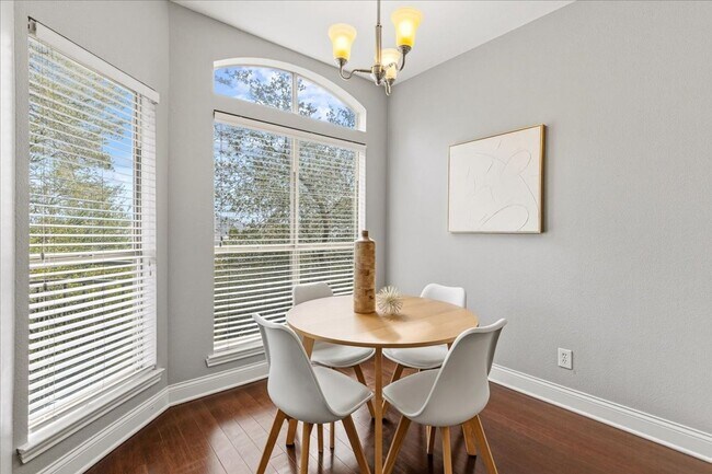 Photo - $1,650/mo – 2BR/1BA Condo in Northwest Austin with Stone Fireplace & Balcony Unit 411