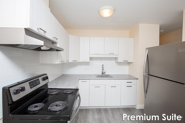 Building Photo - Collegeview