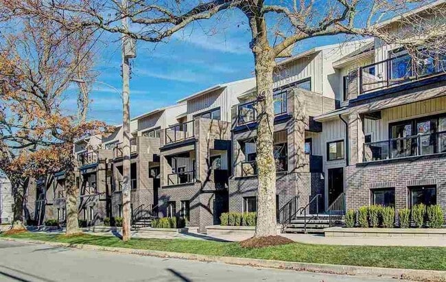 Photo - 1931 Preston St Unit 10