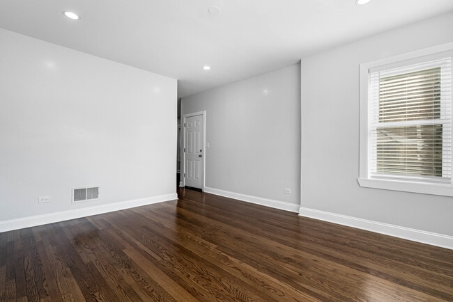 Photo - 1837 N Mason Ave Unit 1