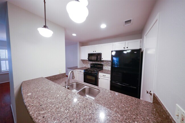 Photo - 70 Cokeberry Ct