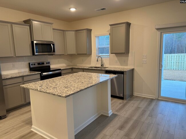 Photo - 2284 Allan Crest Rd