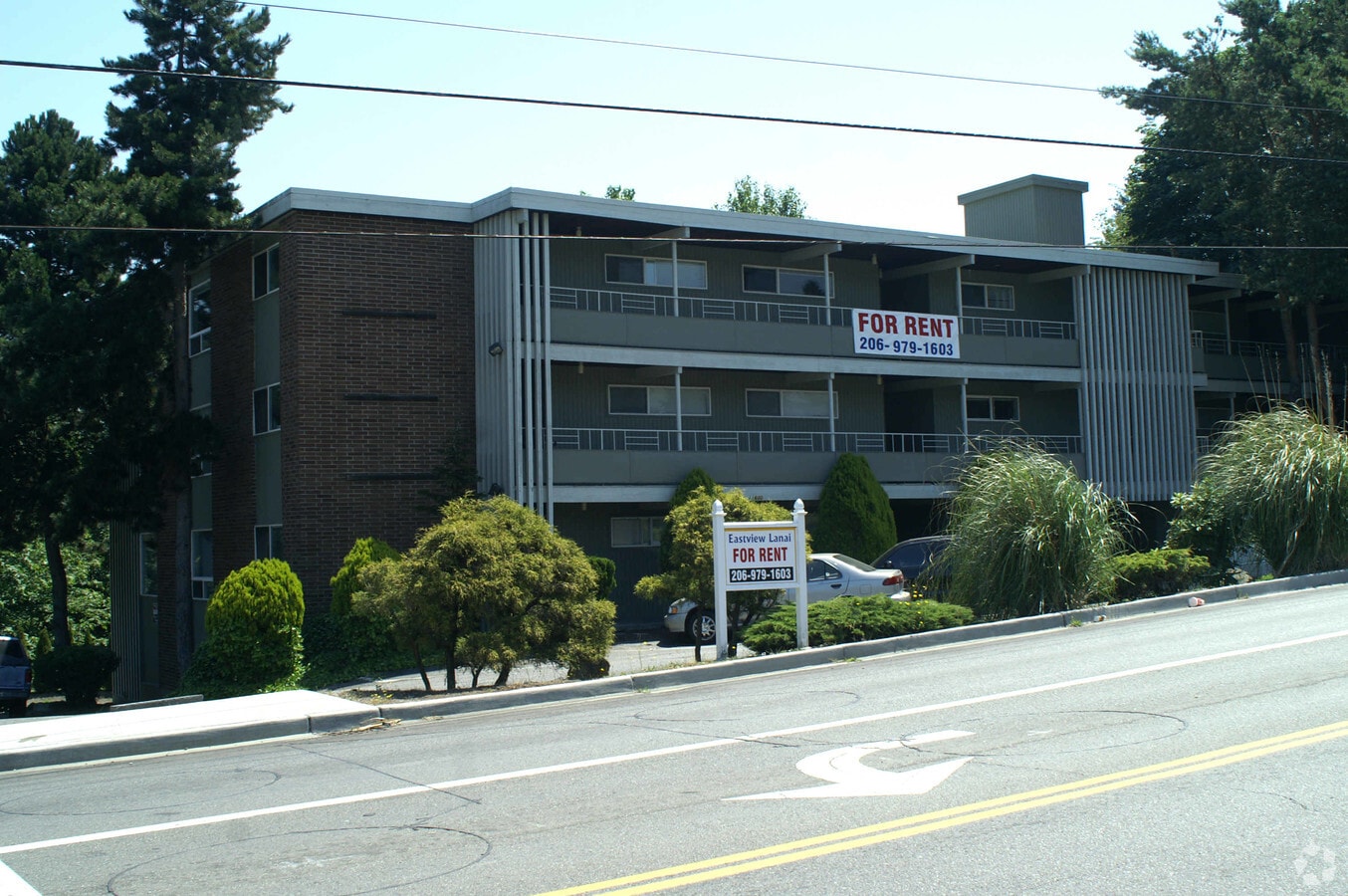 Eastview Apartments - Eastview Apartments