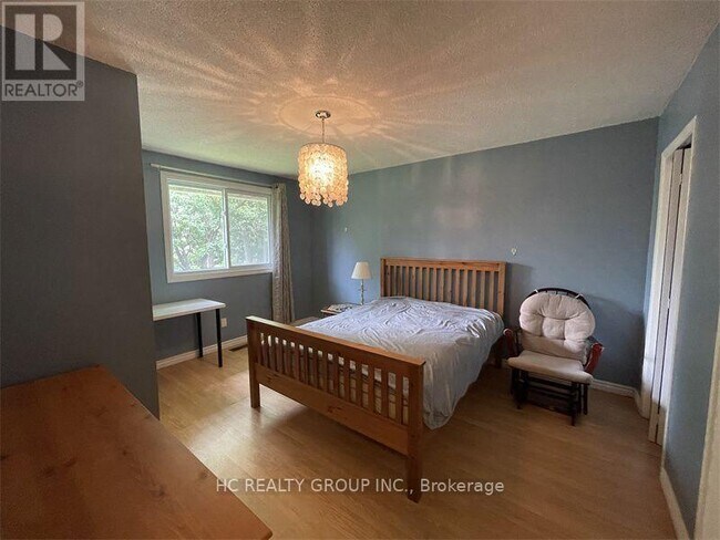 Photo - 84 Daleview Crescent