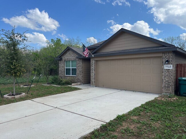 Photo - 7723 Nova Star