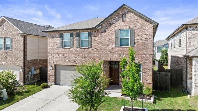 Photo - 544 Ayinger Ln