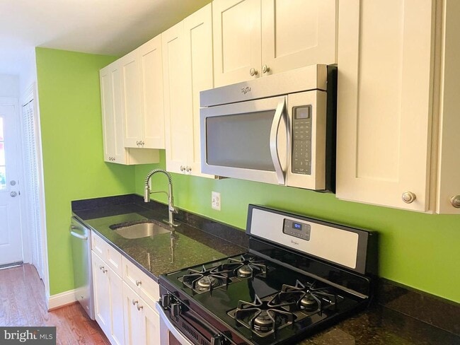 Photo - 1738 Gales St NE