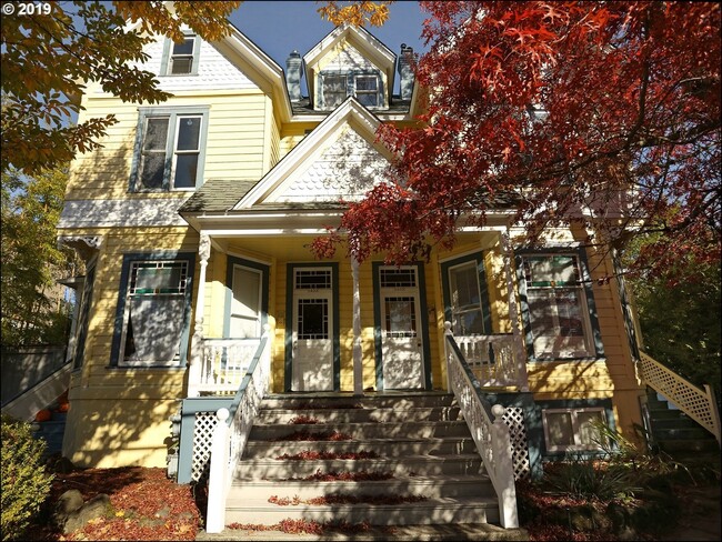 Photo - 1033 SE Franklin St