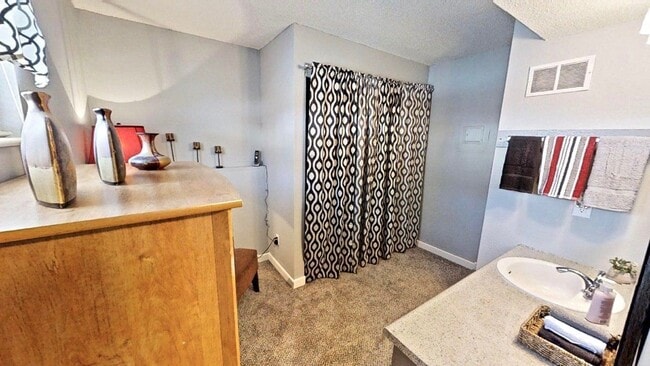 Photo - Broadway Studios