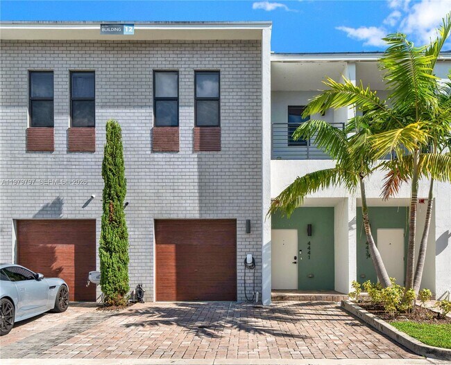 Photo - 4441 NW 9th St.