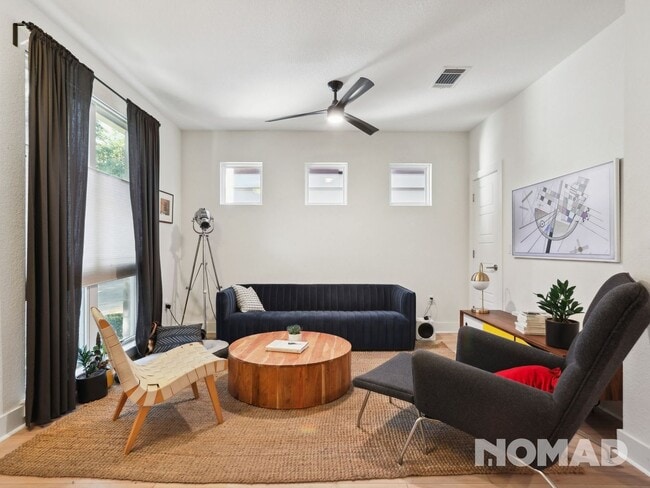 Photo - 2917 Bond Dr