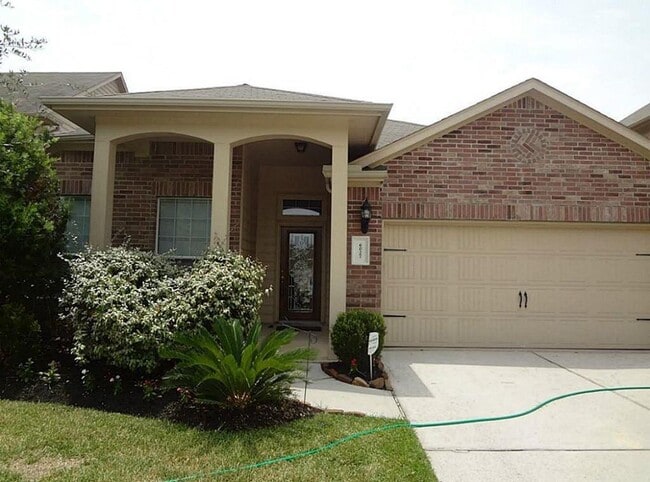 Building Photo - 6027 Schaumburg Dr