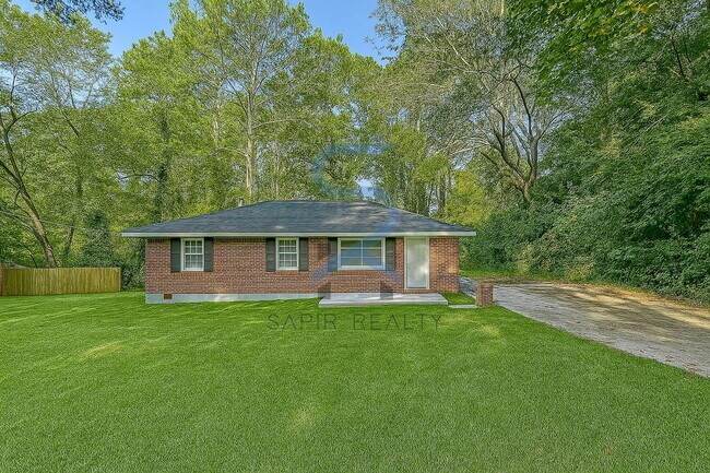Building Photo - Move in before October 15th and get a $250...