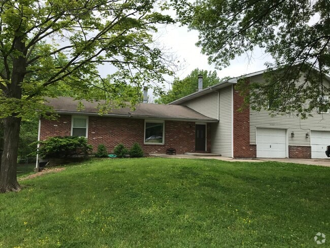 Building Photo - 4733 Apple Tree Ln Rental