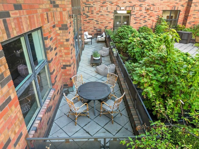 Photo - 187 Warren St Unit 211