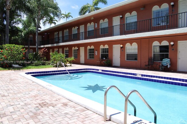 Building Photo - 1405 Miami Rd Unit 5 Rental