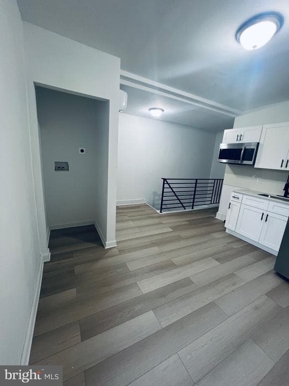 Building Photo - 133 S 61st St Unit 2ND FLOOR Rental