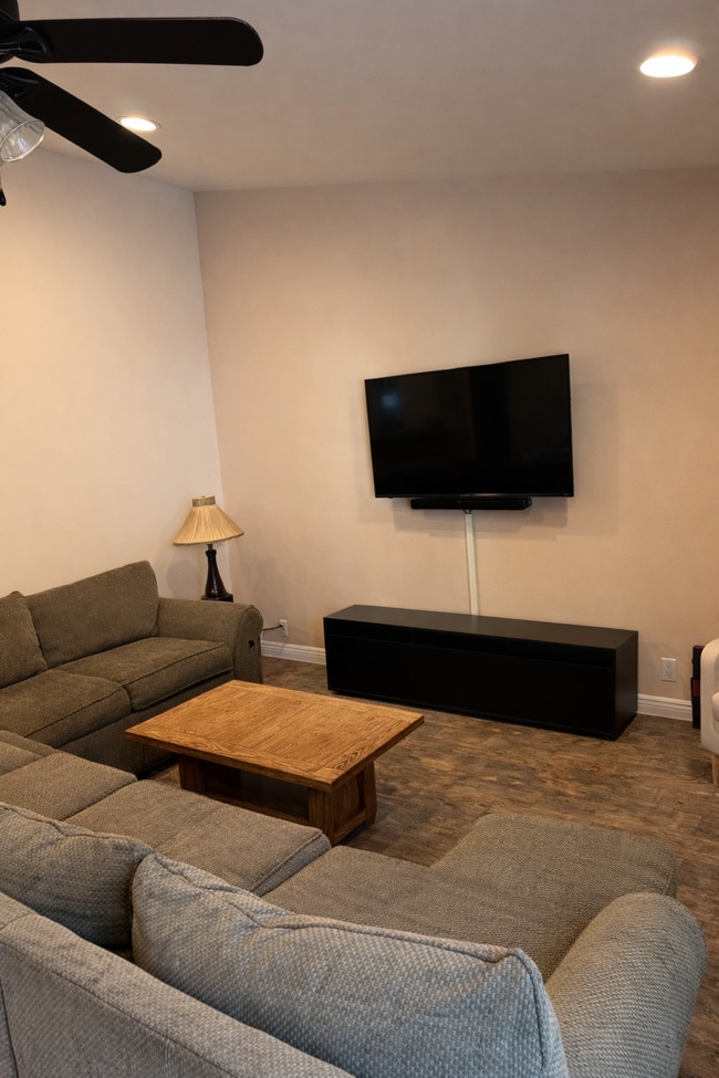 Photo - 148 Galsworthy St