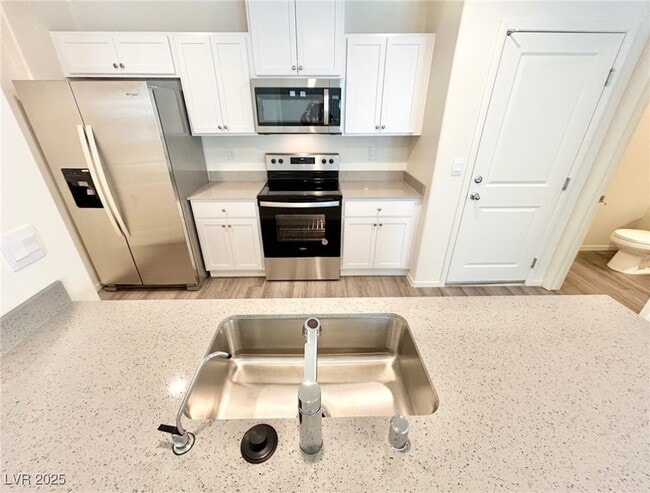 Building Photo - 9916 Bumblebee Hls St