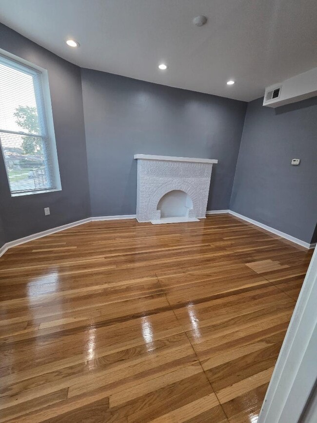 Photo - 4940 W Van Buren St