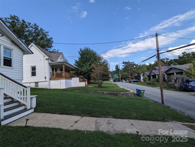 Photo - 28 Woodrow Ave