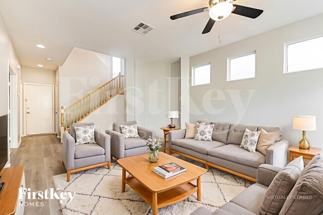 Photo - 4946 Copperlyn St