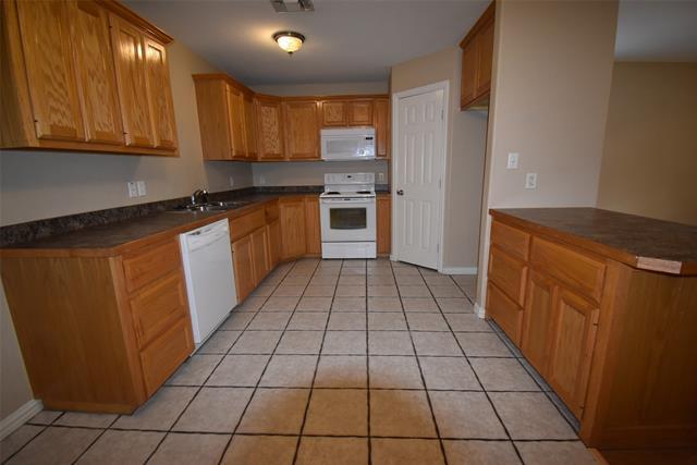 Photo - 704 S Dewey Ave