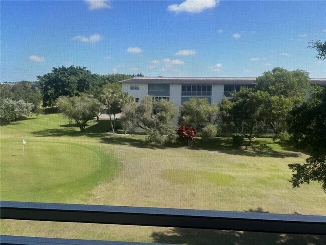 Building Photo - 3405 Bimini Ln Unit D4 Rental