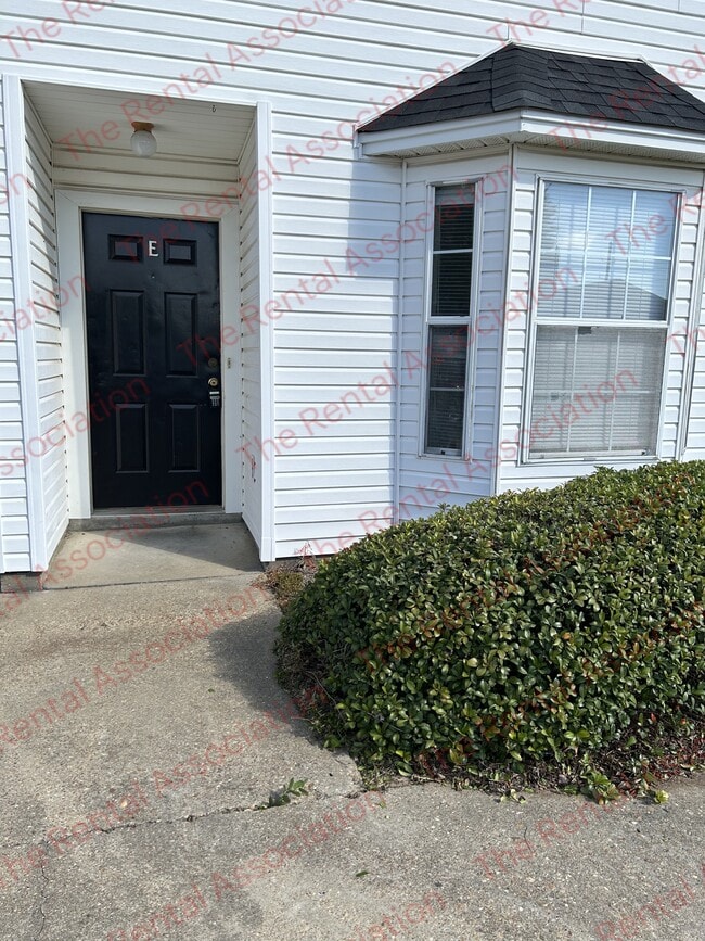 Building Photo - 2907 Evangeline St