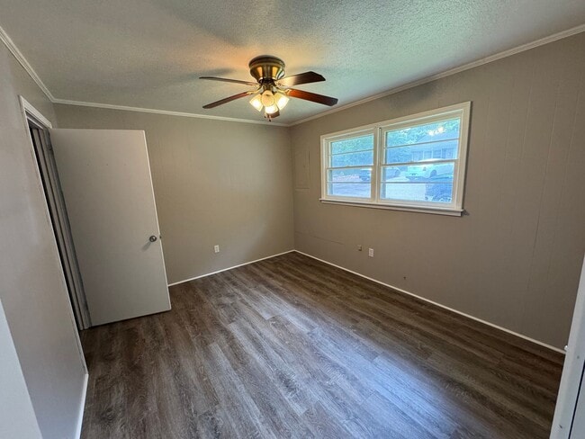 Photo - 118 Willow Ln Unit B