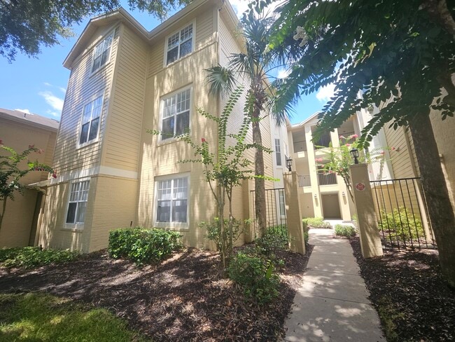 Building Photo - 404 Summit Ridge Pl Unit 310