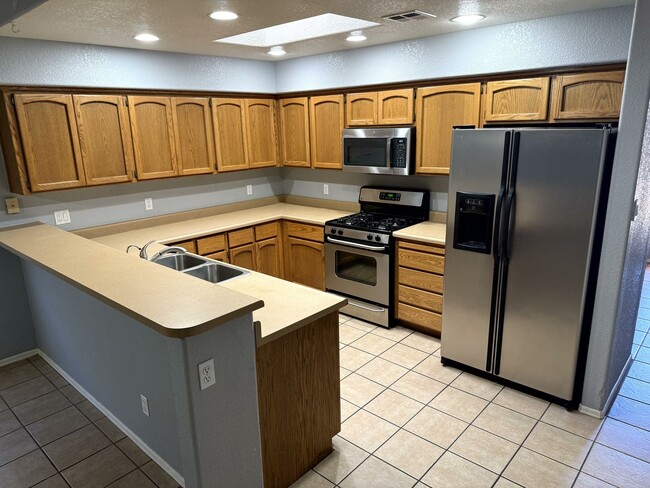 Photo - Awesome rental available!