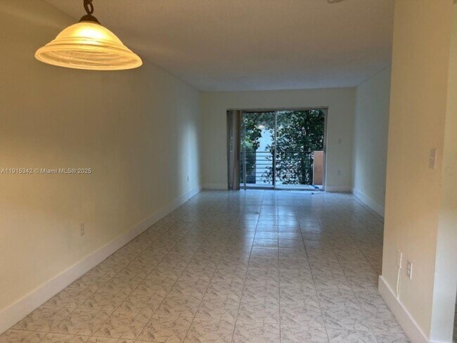 Photo - 365 NE 125th St Unit 206