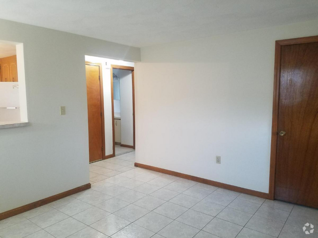 Building Photo - 76 Pitcairn St Rental