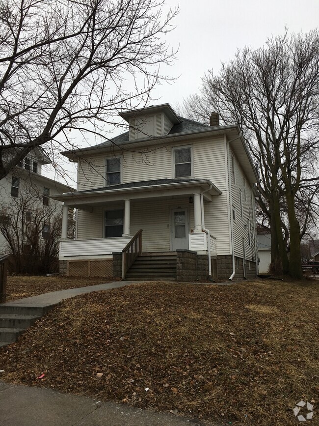 Building Photo - 122 N 35th St Rental