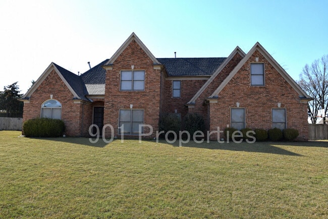 Building Photo - 3777 Pavilion Cir