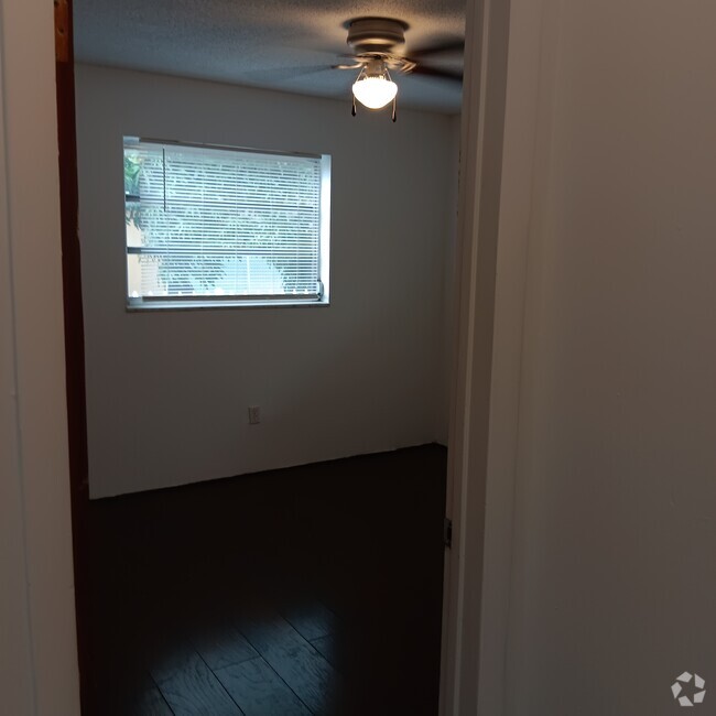 Building Photo - 2265 NW 98th St Unit 2BR Rental