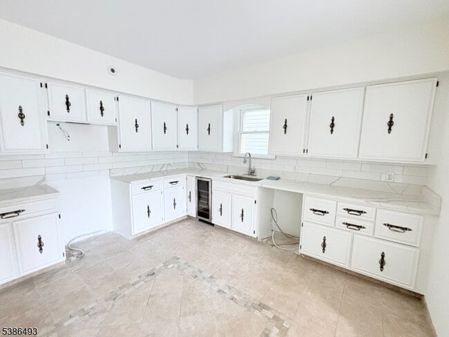 Building Photo - 82 Elm St Unit 2