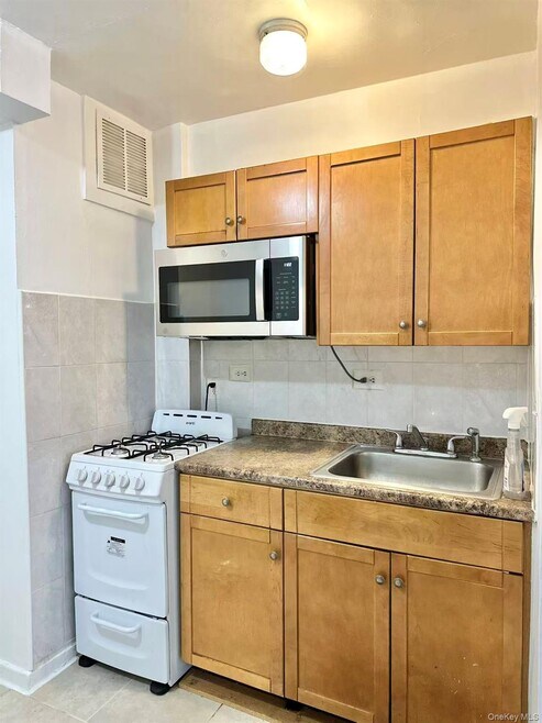 144-46 38th Ave Unidad 2F