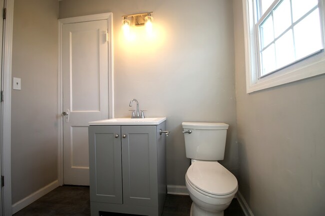 Photo - 1302 N Wright Rd House