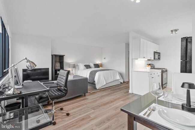 Photo - 2201 L St NW Unidad 509