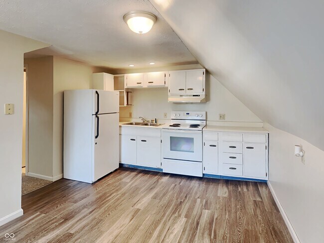 Photo - 4 W Main St Casa