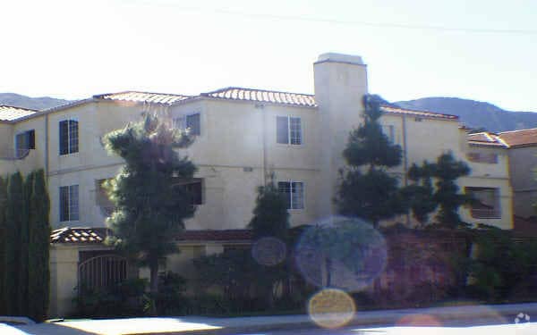 Photo - Twin Oaks Senior Apartments