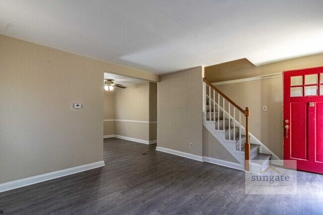 Photo - 6017 Winthrope Ave