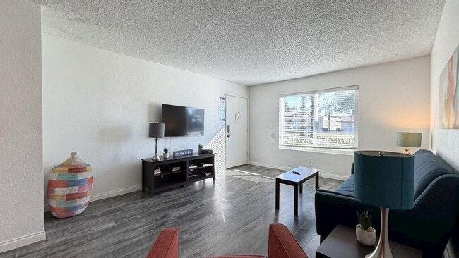 Photo - 511 E Brockton Ave Unit B