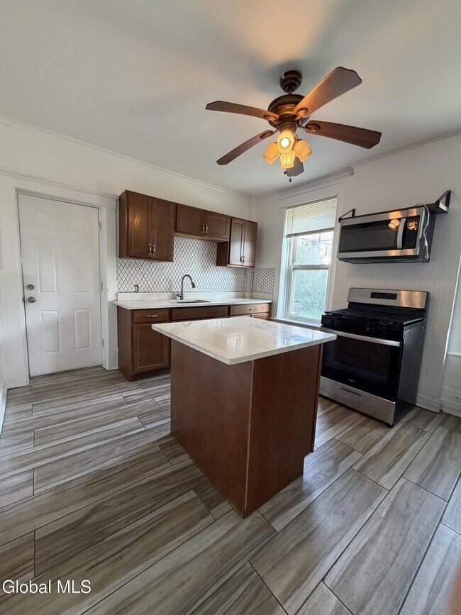 26 Kinloch Ave Unit 1
