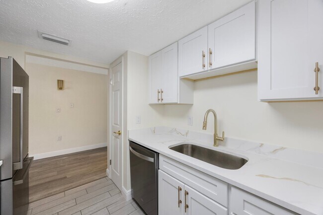 3111 W Horatio St Unidad 205